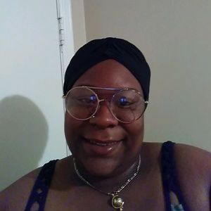 Meet your Posher, Tavaunia